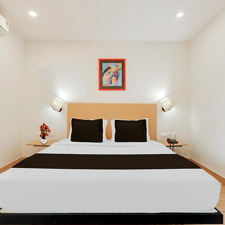 Super Townhouse Visakhapatnam Hotell Exteriör bild